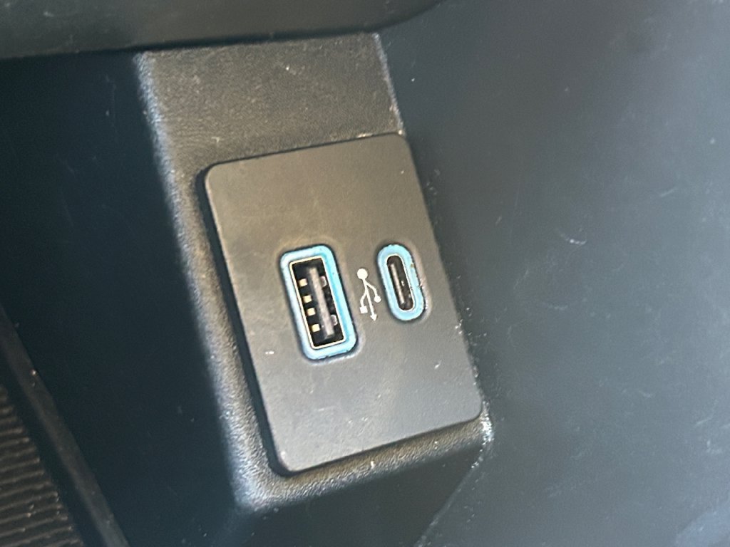 Used 2024 Ford Edge SEL AWD/4WD image 32