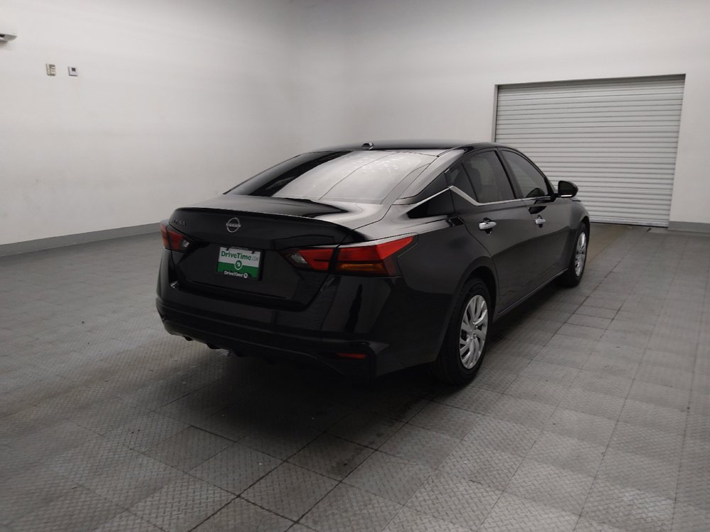 Used 2025 Nissan Altima 2.5 S FWD image 9