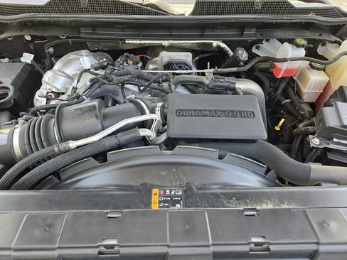 Used 2024 Chevrolet Silverado 3500 LT w/ Convenience Package AWD/4WD image 34