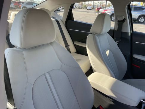 Certified 2023 Hyundai Sonata SEL w/ Convenience Package image 27