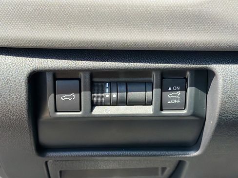 Used 2025 Subaru Forester Sport image 32
