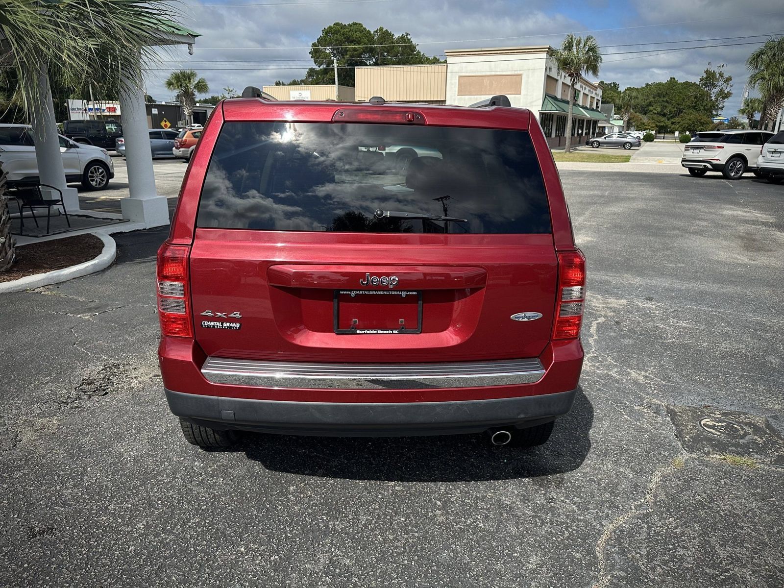 Used 2017 Jeep Patriot High Altitude AWD/4WD image 4