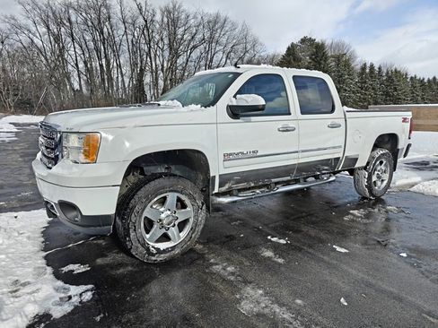 Used 2011 GMC Sierra 2500 Denali w/ Snow Plow Prep Package image 6