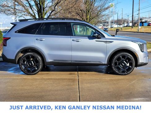 Used 2024 Kia Sorento SX image 2