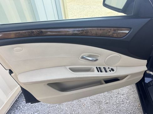 Used 2008 BMW 528xi Sedan image 9