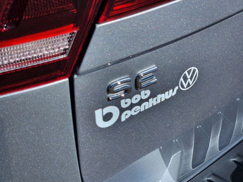 Used 2024 Volkswagen Tiguan SE R-Line image 30