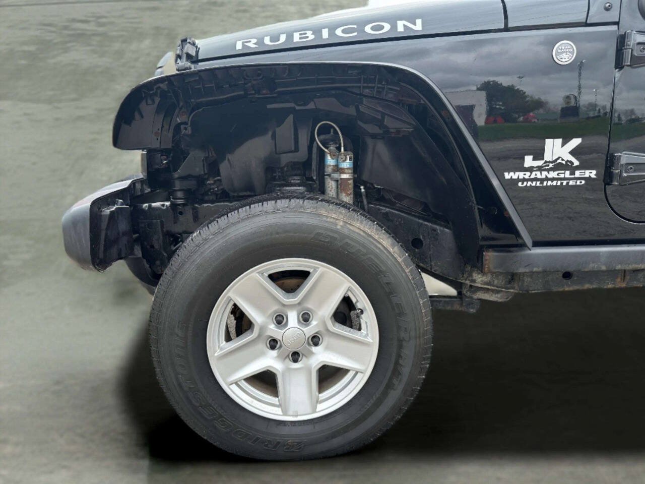 Used 2015 Jeep Wrangler Unlimited Rubicon w/ Dual Top Group AWD/4WD image 33