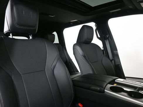 Used 2025 Lexus LX 700h F Sport AWD/4WD image 22