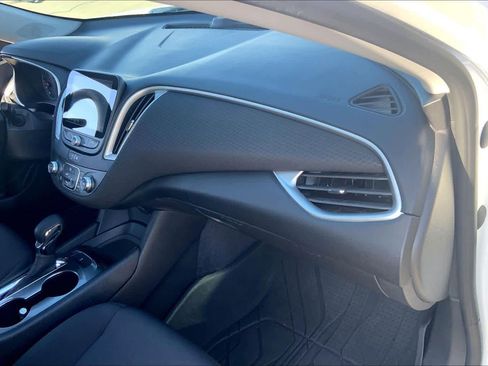 Used 2022 Chevrolet Malibu LS image 18