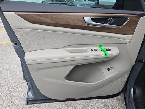 New 2026 Volkswagen Atlas SE image 16