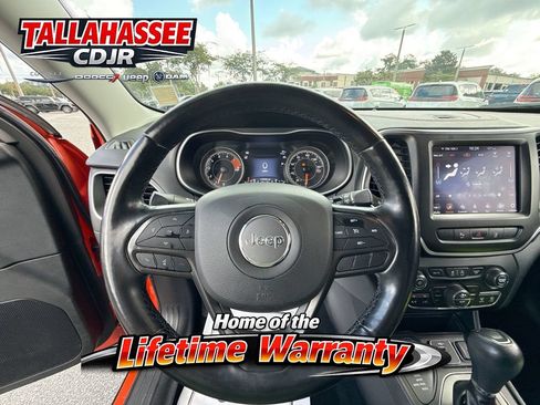 Used 2021 Jeep Cherokee Trailhawk w/ Sun, Sound & Nav Group AWD/4WD image 16