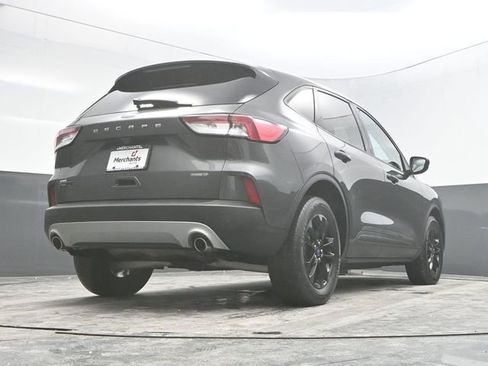 Used 2020 Ford Escape SE Sport image 32