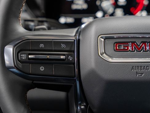 New 2026 GMC Acadia AT4 w/ Luxury Package image 36