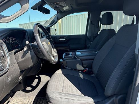 Used 2022 Chevrolet Silverado 1500 LT AWD/4WD image 4