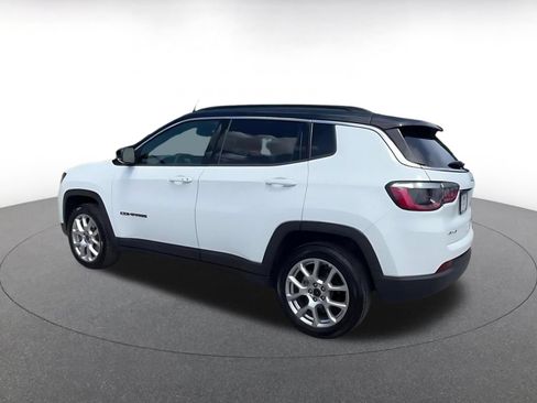 Used 2025 Jeep Compass Limited AWD/4WD image 10