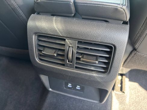 Used 2026 Nissan Rogue SL FWD image 25