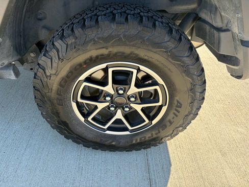 Used 2024 Jeep Wrangler Unlimited Rubicon w/ Convenience Group image 35