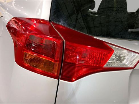 Used 2014 Toyota RAV4 Limited AWD/4WD image 29