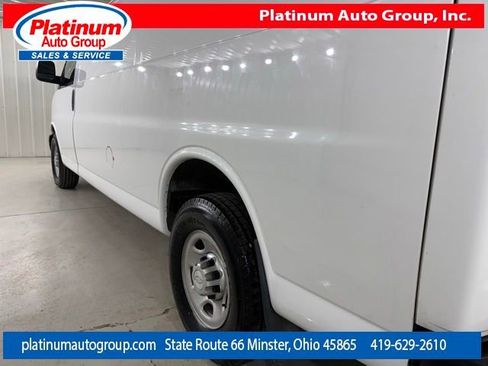 Used 2016 Chevrolet Express 3500 Extended RWD image 41