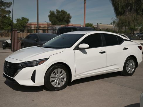 Used 2024 Nissan Sentra S image 5