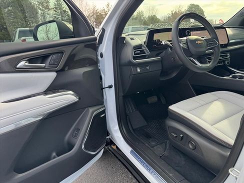 New 2026 Chevrolet Traverse High Country w/ LPO, Floor Liner Package image 13