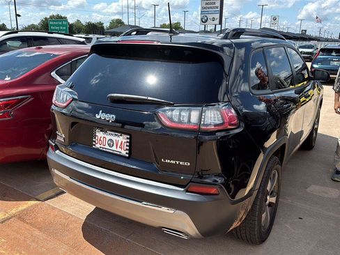 Used 2022 Jeep Cherokee Limited AWD/4WD image 11