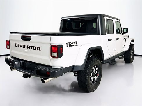 Used 2023 Jeep Gladiator Sport image 4