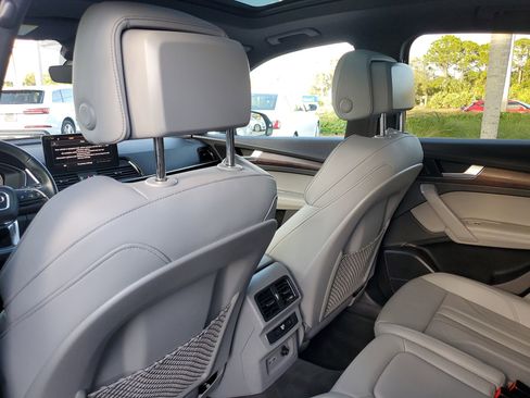 Certified 2022 Audi Q5 2.0T Premium Plus w/ Premium Plus Package image 15