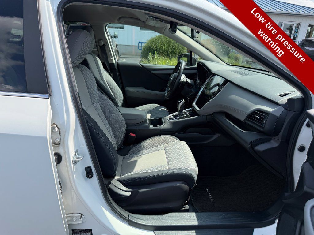 Used 2024 Subaru Outback Premium AWD/4WD image 41