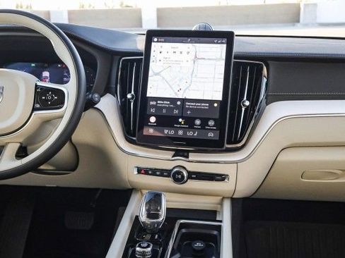 New 2026 Volvo XC60 T8 Ultra image 15