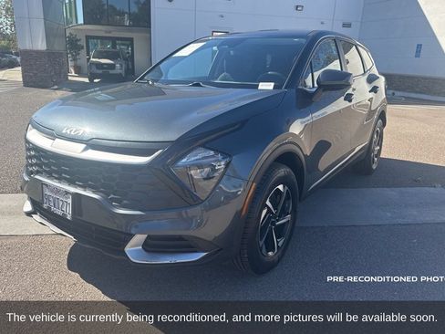 Used 2023 Kia Sportage LX AWD/4WD image 16