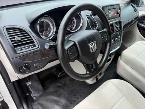 Used 2013 RAM C/V Tradesman FWD image 16