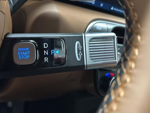 Used 2026 Hyundai Palisade Calligraphy image 19