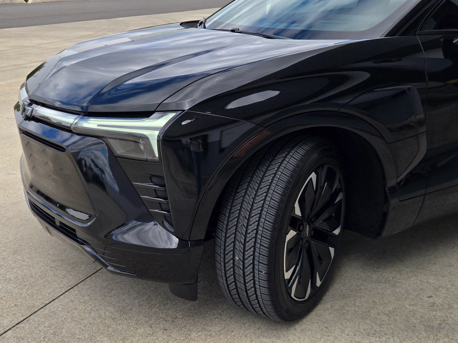 Used 2024 Chevrolet Blazer EV RS RWD image 39