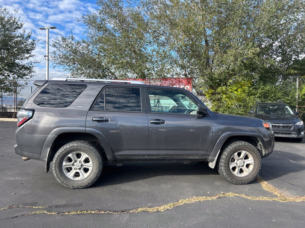 Used 2015 Toyota 4Runner SR5 AWD/4WD image 4