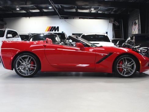 Used 2014 Chevrolet Corvette Stingray Convertible w/ 2LT Preferred Equipment Group RWD image 31
