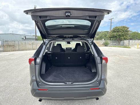 Certified 2022 Toyota RAV4 LE FWD image 20