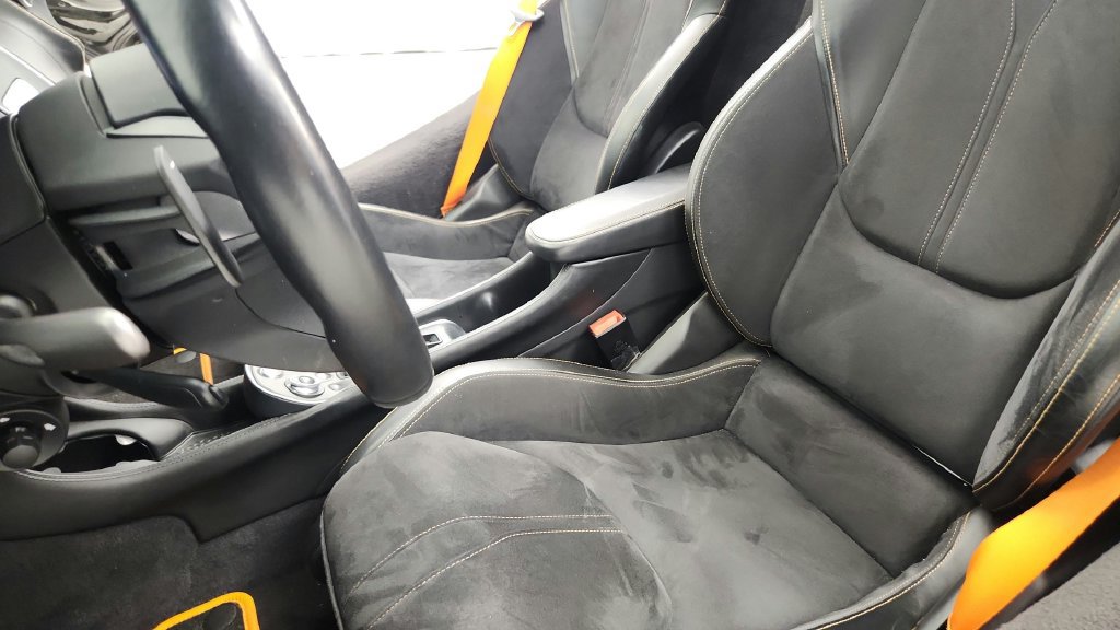 Used 2019 McLaren 570S Spider RWD image 34