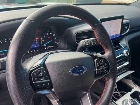 Used 2022 Ford Explorer ST-Line w/ Class IV Trailer Tow Package image 12