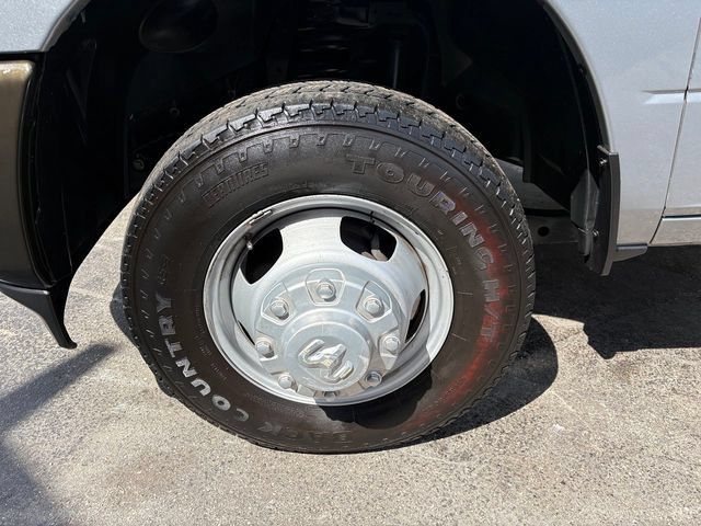 Used 2021 RAM 3500 Tradesman RWD image 3