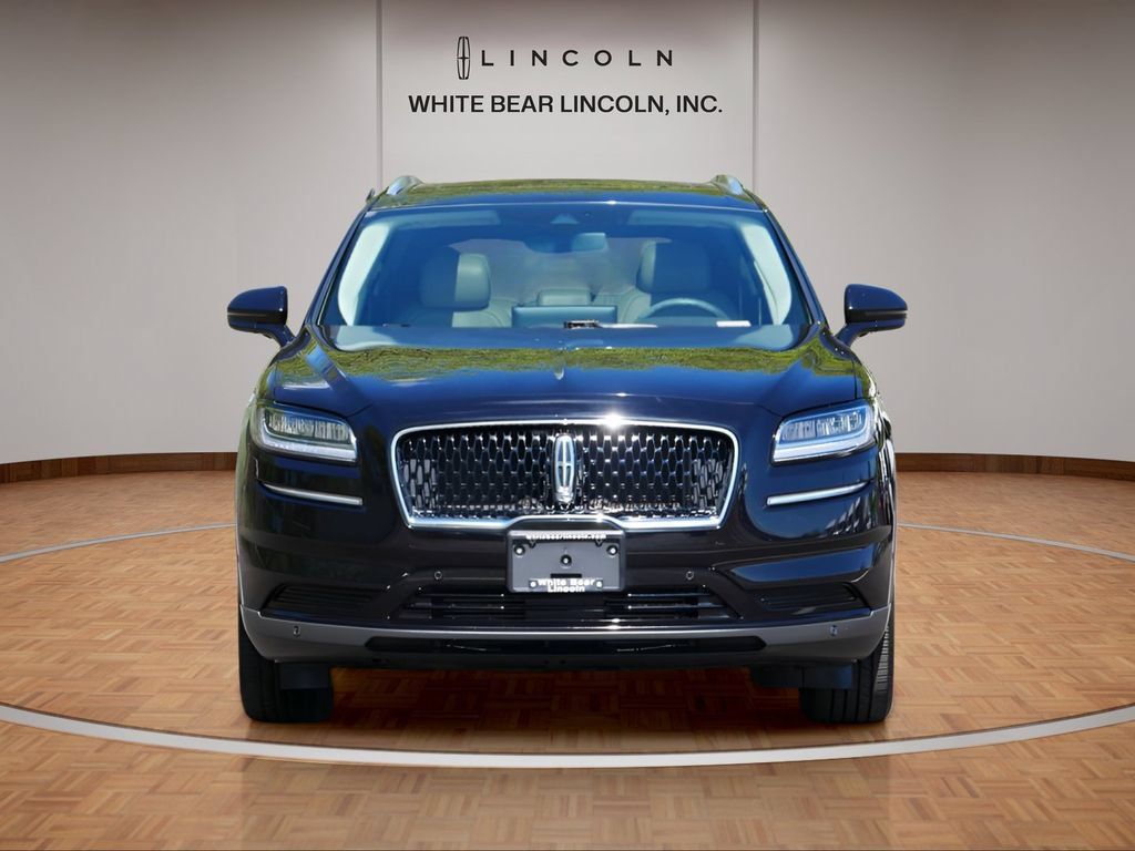 Used 2023 Lincoln Nautilus Reserve w/ Equipment Group 201A FWD image 2
