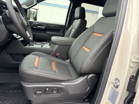 New 2026 GMC Sierra 2500 AT4 w/ AT4 Premium Plus Package AWD/4WD image 10
