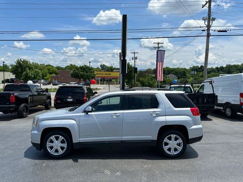 Used 2017 GMC Terrain SLE w/ Driver Alert Package I FWD image 1