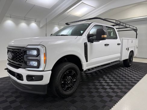 Used 2023 Ford F250 XL w/ STX Appearance Package AWD/4WD image 3