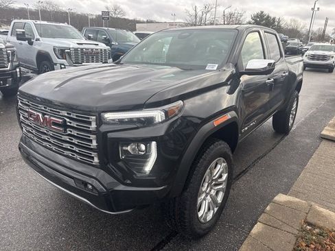 New 2026 GMC Canyon Denali w/ LPO, Denali Black Edition image 3