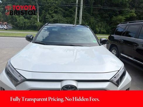 Used 2025 Toyota RAV4 XSE w/ Premium Package AWD/4WD image 18