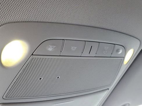 Used 2019 Nissan Rogue S image 29