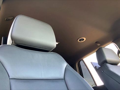 Used 2024 Chevrolet Tahoe Z71 w/ Luxury Package image 13