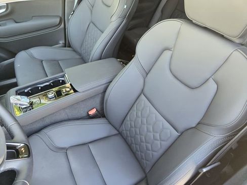 New 2025 Volvo XC90 T8 Plus w/ Protection Package Premier image 19
