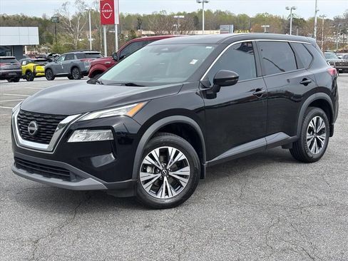 Used 2023 Nissan Rogue SV image 2